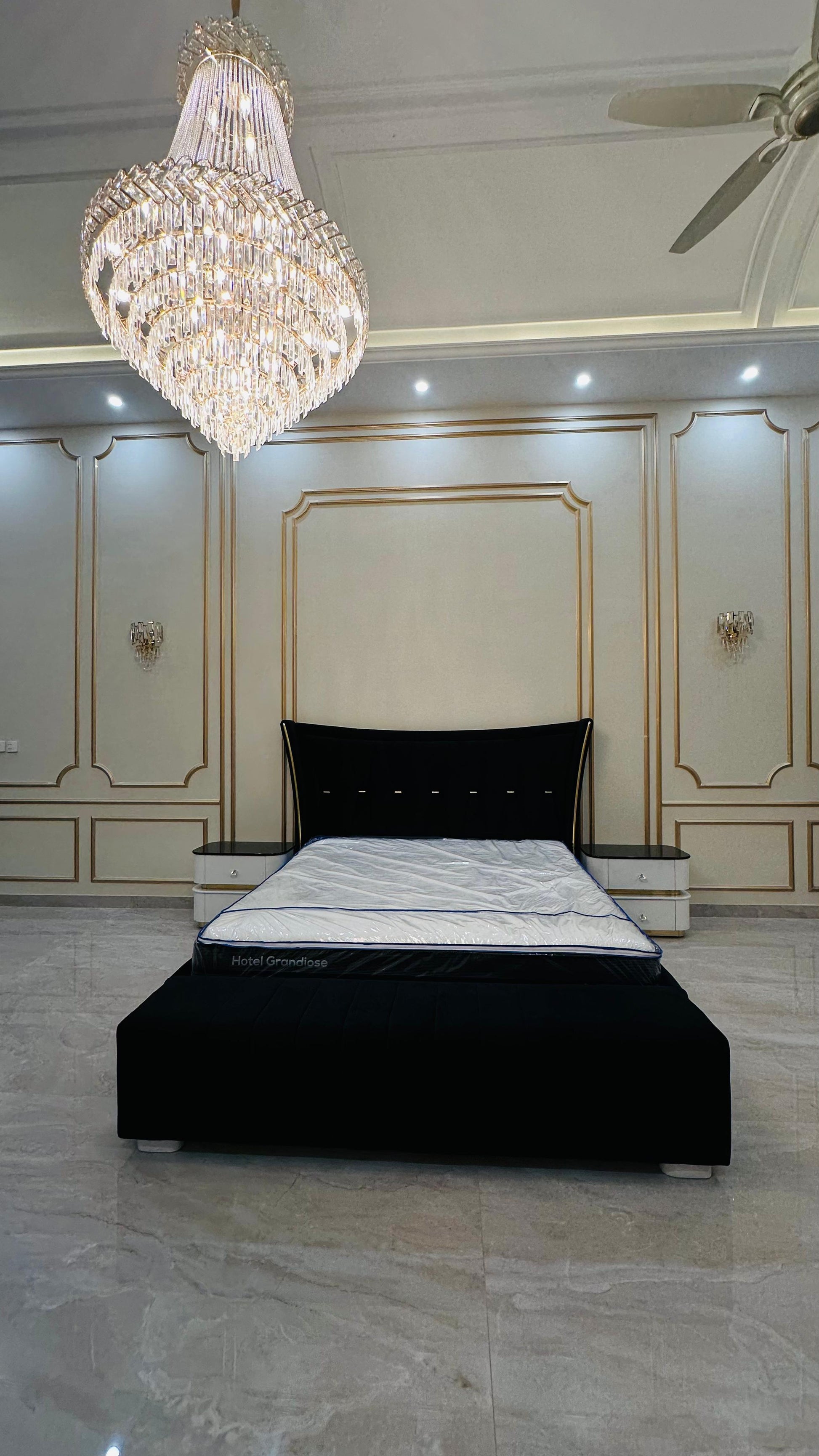 Crown Style Bed Set