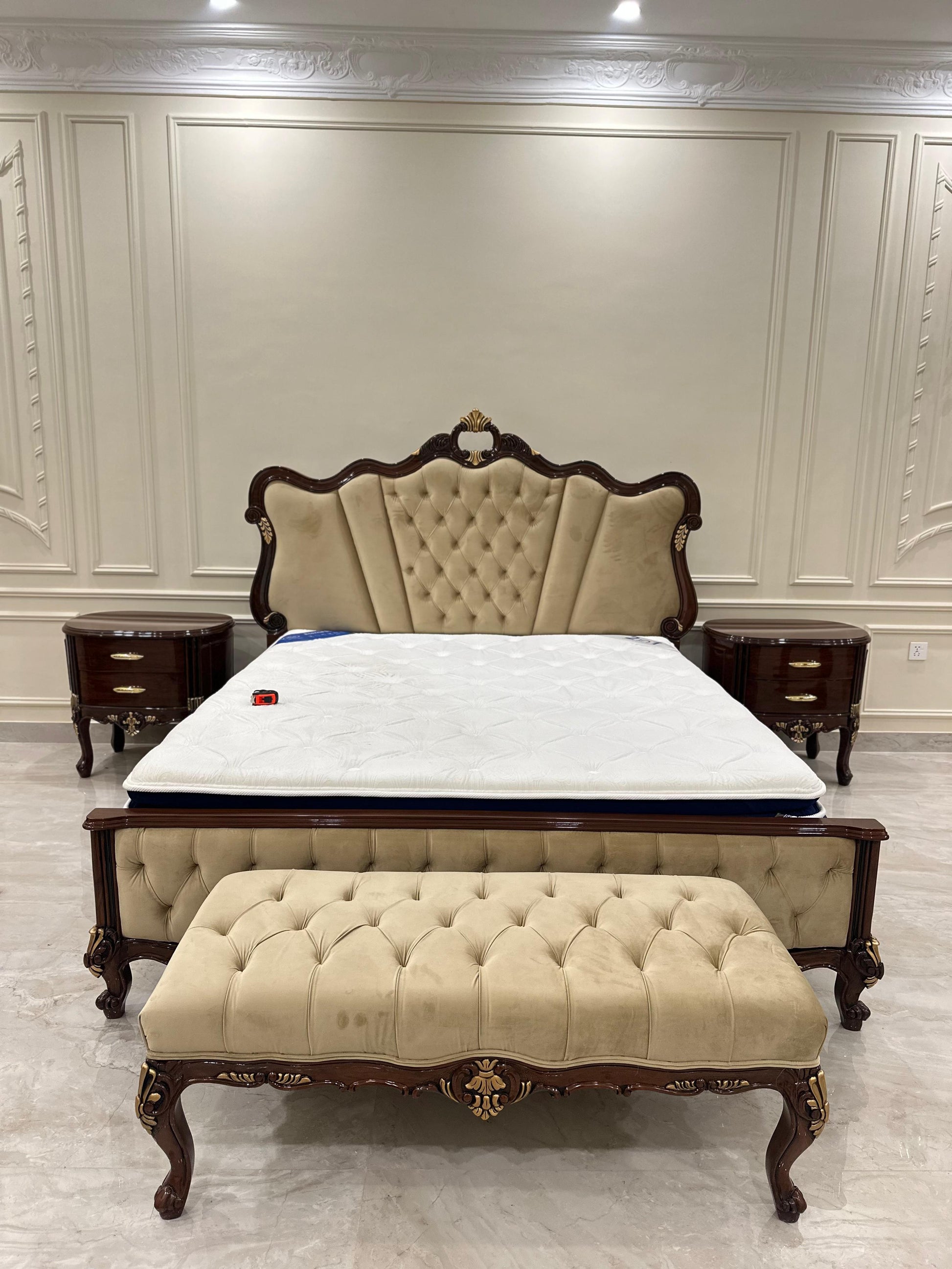 Double Bed Set Carving Style