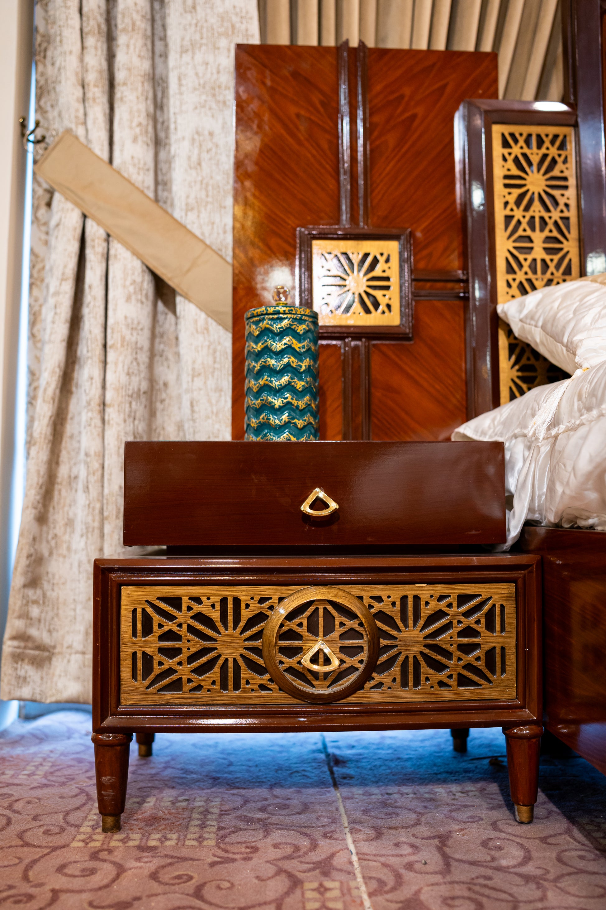 Rosewood Bed Set