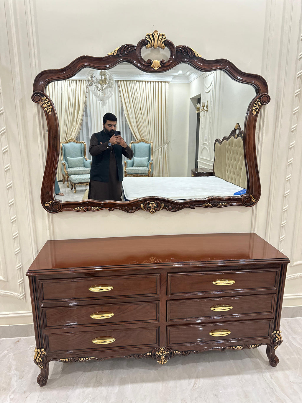 Double Bed Set Carving Style