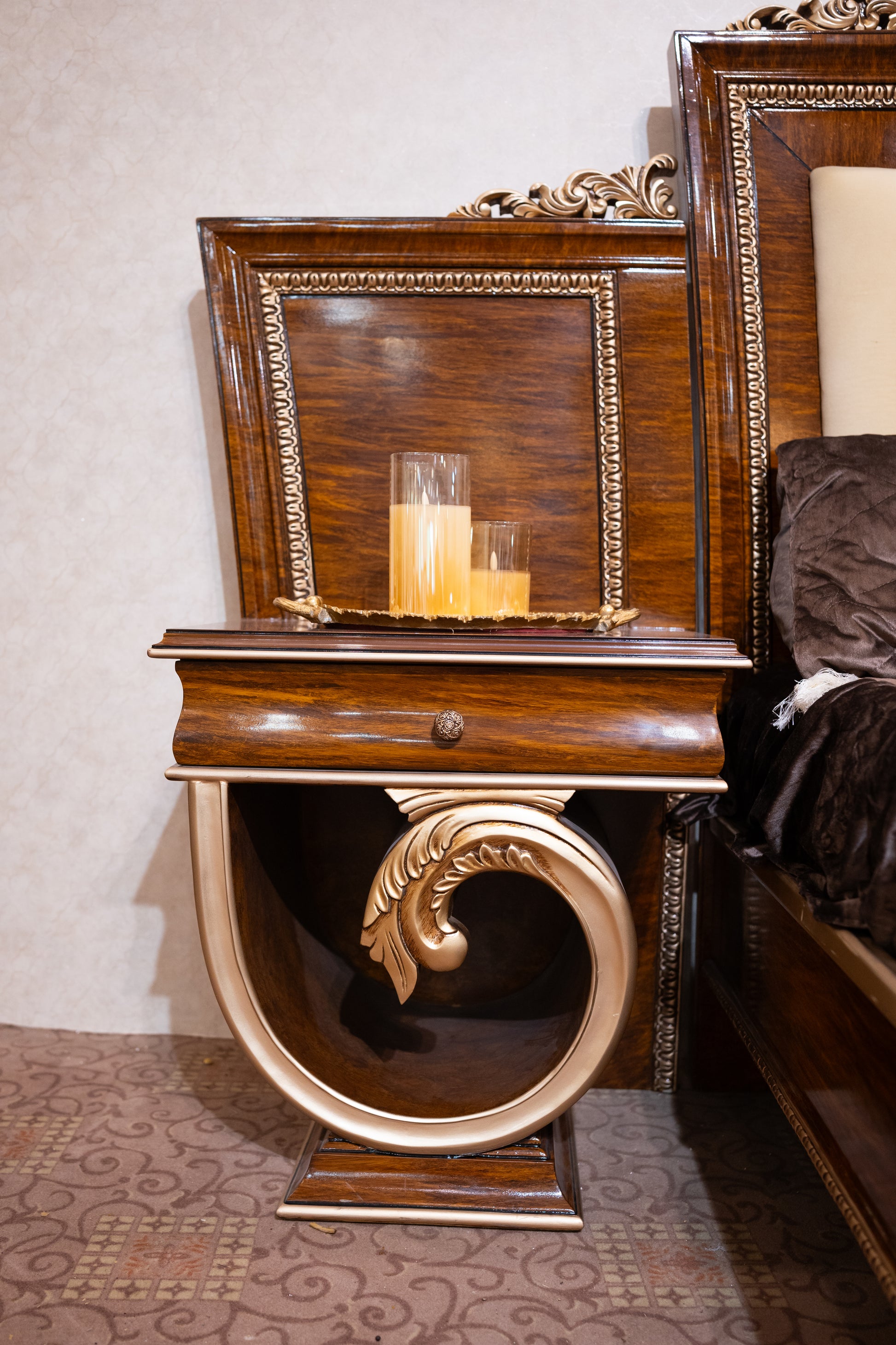 Mansha Style Bed Set